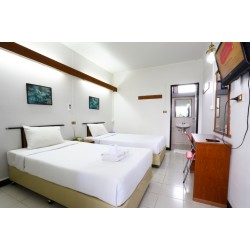 ห้องแอร์มาตรฐานเตียงแฝด (Standard Twin Bed Room with Air Conditioner)